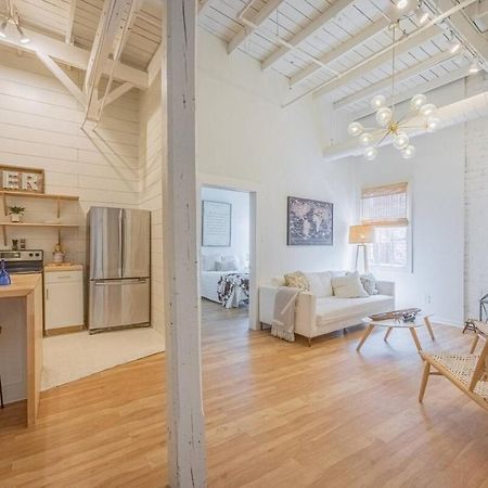 Darlin' Downtown Dawghouse Apartment Athens Exterior photo