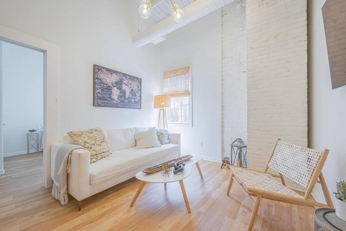 Darlin' Downtown Dawghouse Apartment Athens Exterior photo