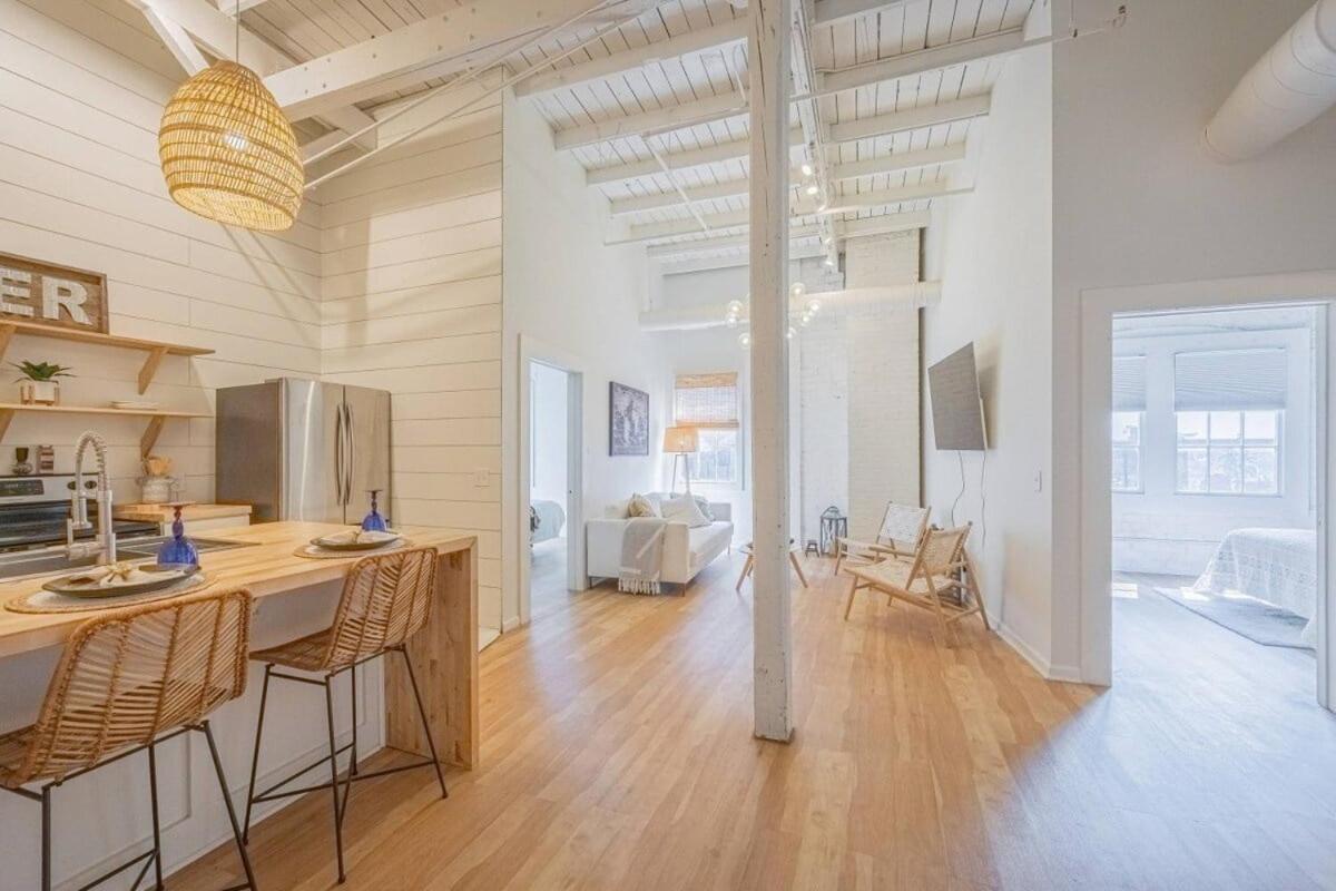 Darlin' Downtown Dawghouse Apartment Athens Exterior photo