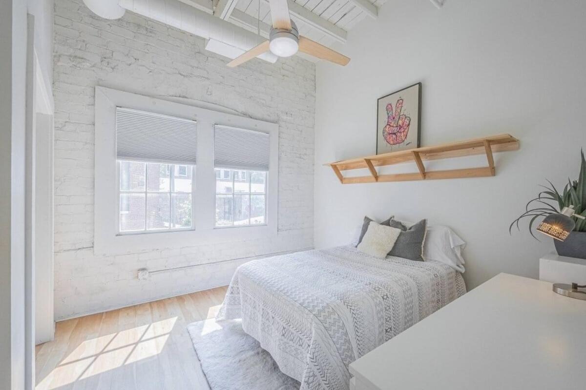 Darlin' Downtown Dawghouse Apartment Athens Exterior photo